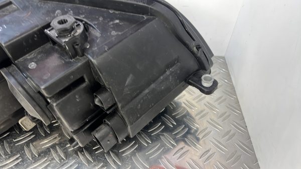 Optique avant principal gauche (feux)(phare) VOLKSWAGEN TOURAN 2 – 1T1941005H