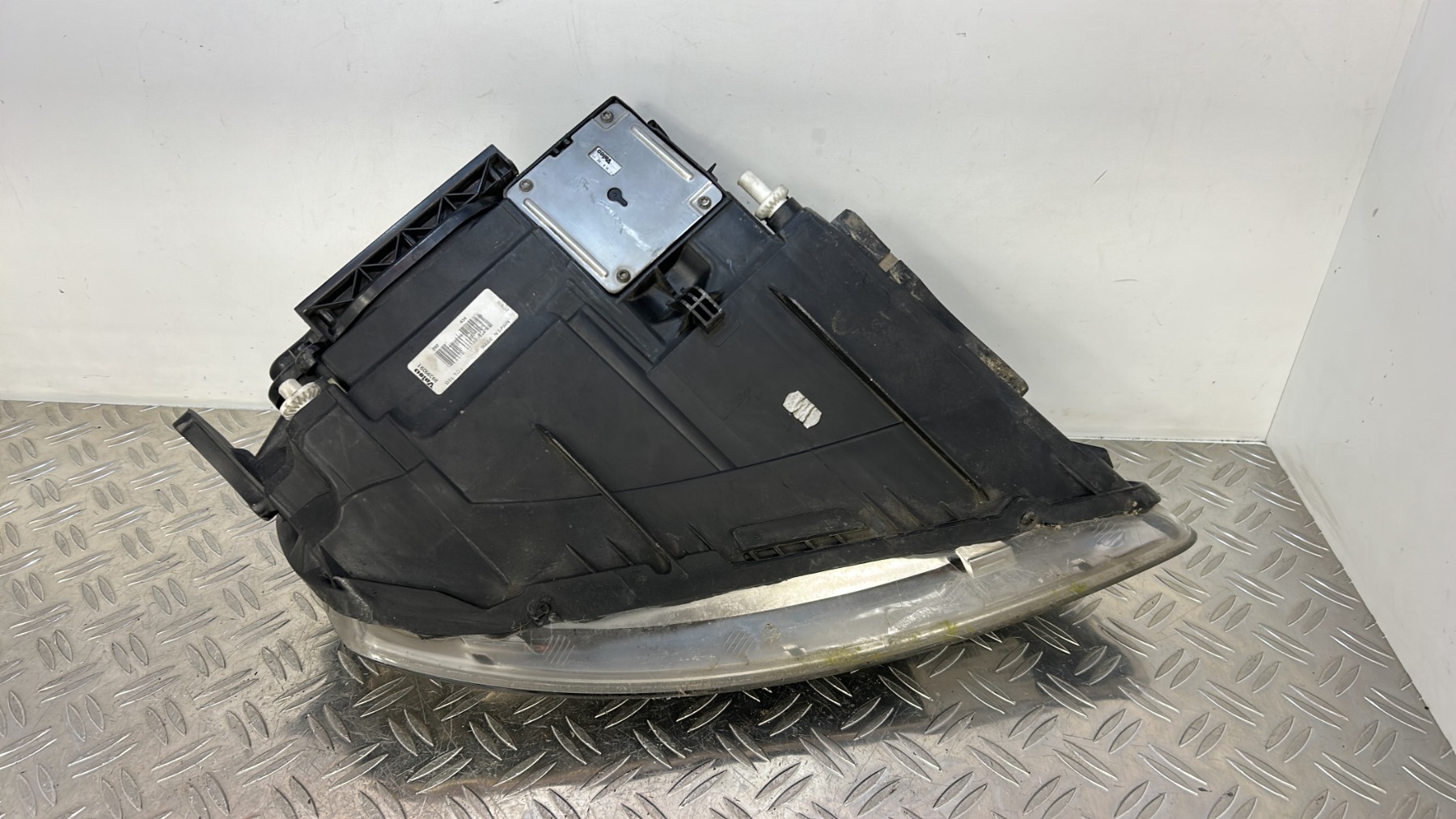 Optique avant principal gauche (feux)(phare) VOLKSWAGEN TOUAREG 1 PHASE 1 – 7L6941015