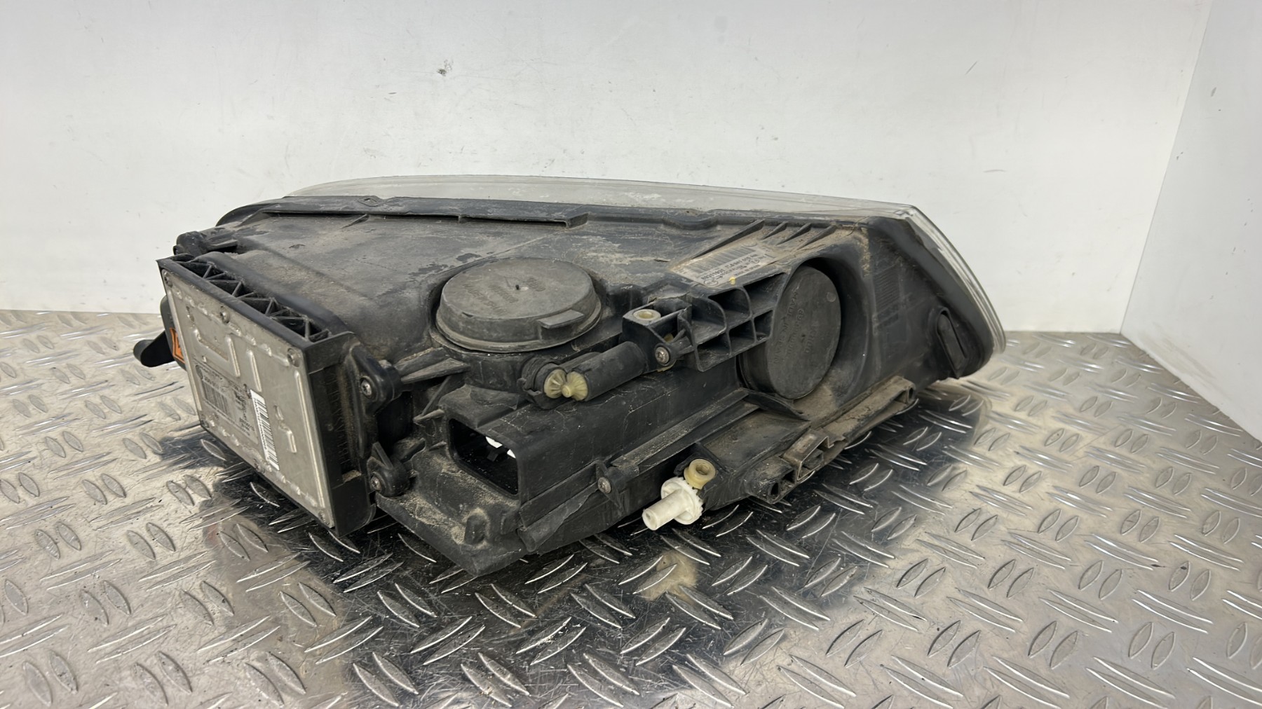 Optique avant principal gauche (feux)(phare) VOLKSWAGEN TOUAREG 1 PHASE 1 – 7L6941015