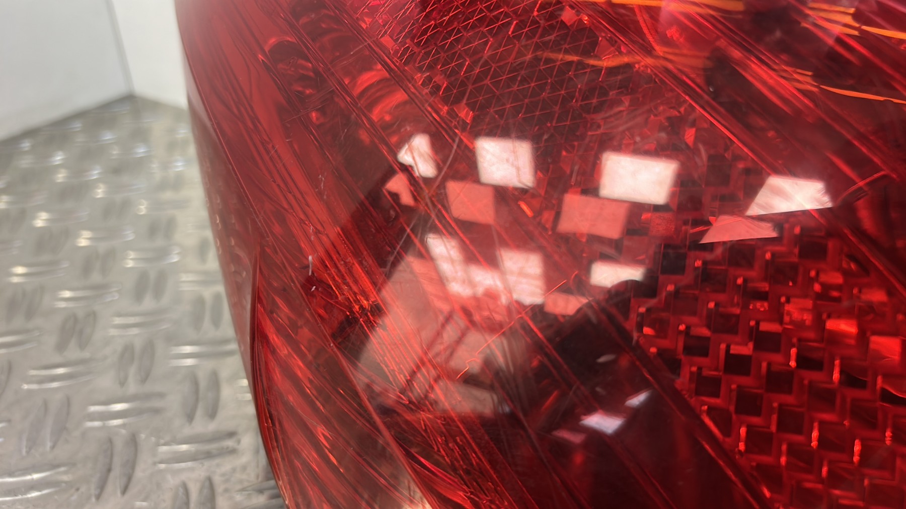 Feu arriere principal gauche (feux) PEUGEOT 308 1 PHASE 1 – 9680425780