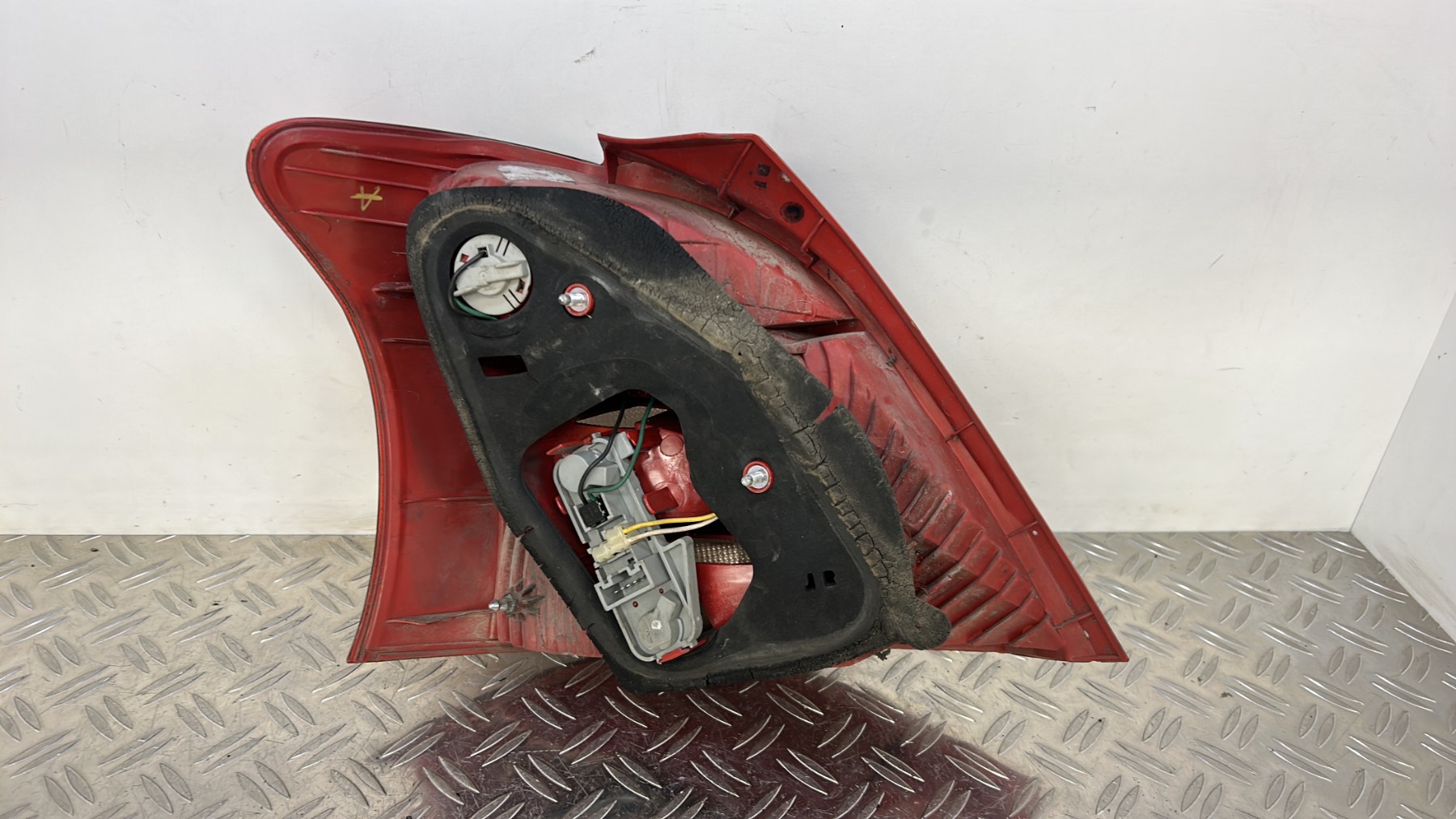 Feu arriere principal droit (feux) TOYOTA YARIS 2 PHASE 1 – 815510D110