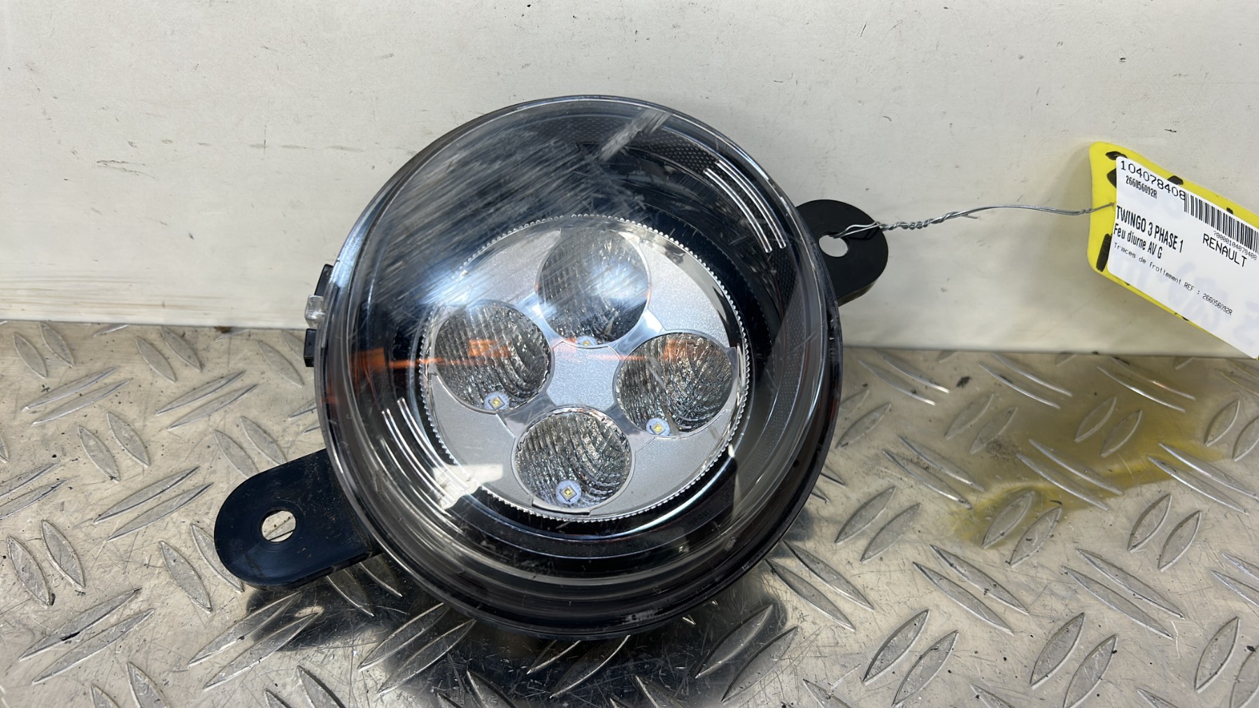 Feu diurne avant gauche TWINGO 3 PHASE 1 – 266056092R