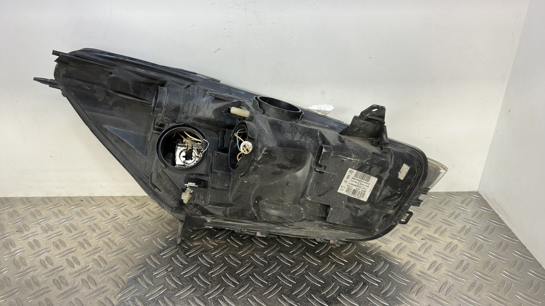 Optique avant principal gauche (feux)(phare) RENAULT CLIO 4 PHASE 1 – 260601850R