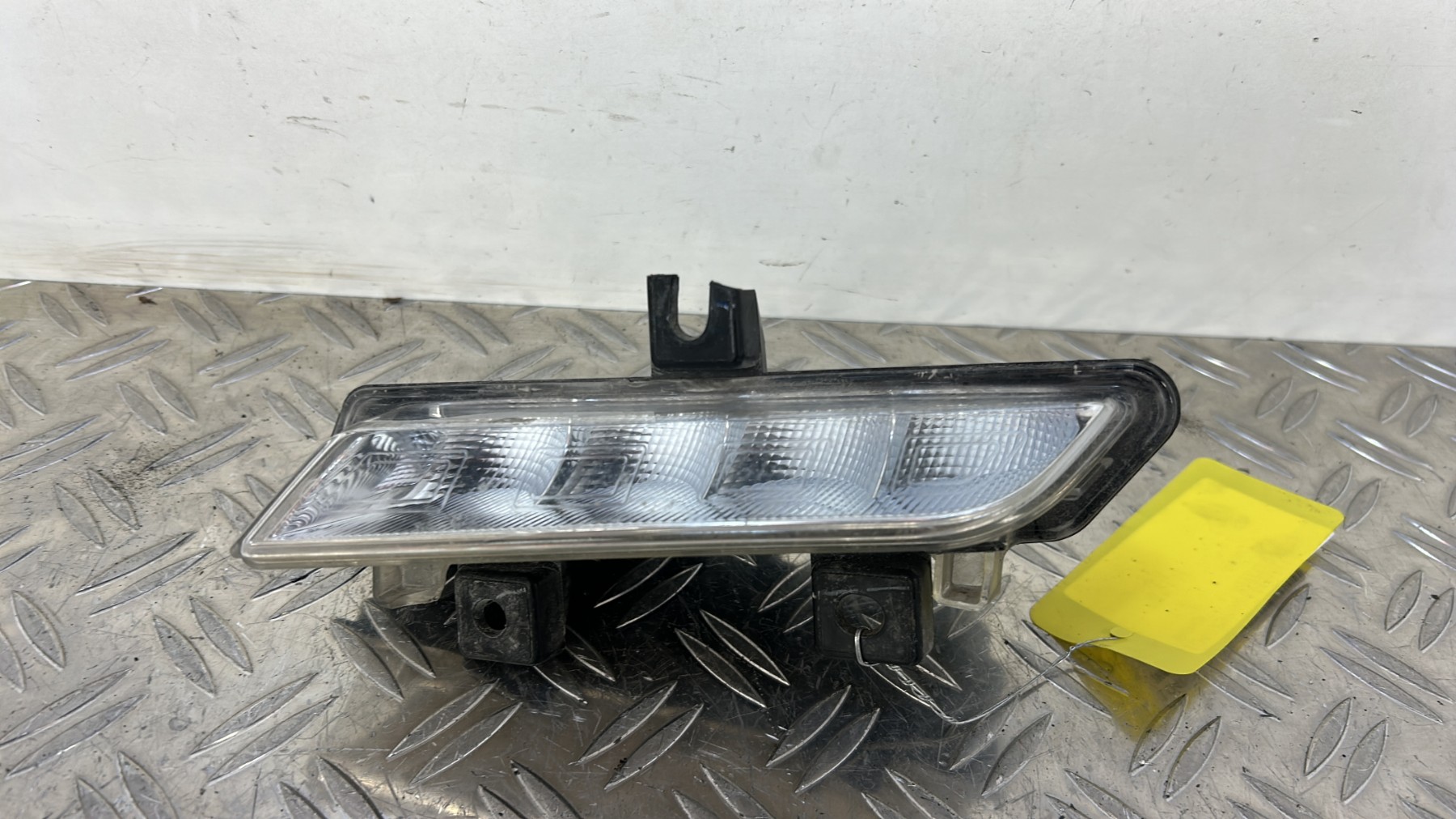Feu diurne avant droit RENAULT CLIO 4 PHASE 1 – 266059493R