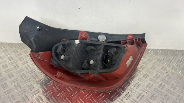 Feu arriere principal droit (feux) RENAULT CLIO 3 PHASE 1 – 8200459960