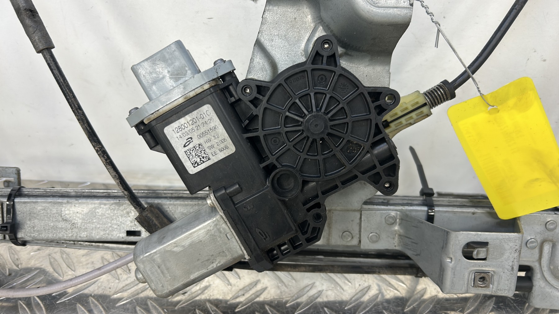Leve vitre electrique avant gauche RENAULT KANGOO 2 PHASE 2 – 12800120101C / 807211404R