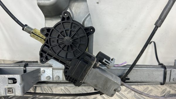 Leve vitre electrique avant droit RENAULT KANGOO 2 PHASE 2 – 807207012R