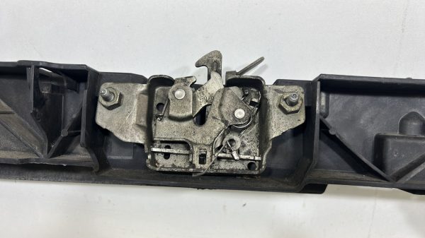 Armature avant, Masque avant – 8200290143