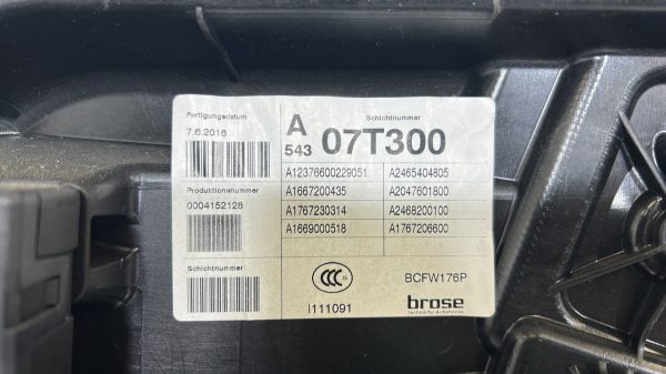 Moteur leve vitre avant droit MERCEDES CLASSE A 176 PHASE 2 – A12376600229051 / A1667200435 / A1767230314 / A1669000518 / A2465404805 /A2047601800 / A2468200100 / A1767206600