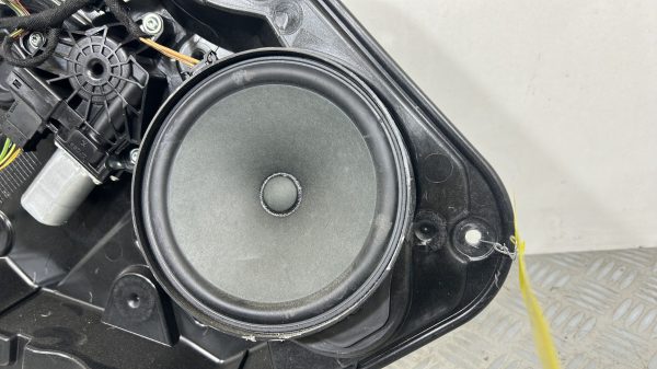 Moteur leve vitre arriere gauche MERCEDES CLASSE A 176 PHASE 2 – A12376600229051 / A1767303800 / A2468200100 / A2047302735 / A2047602134 / A1765405908 / A1767330100