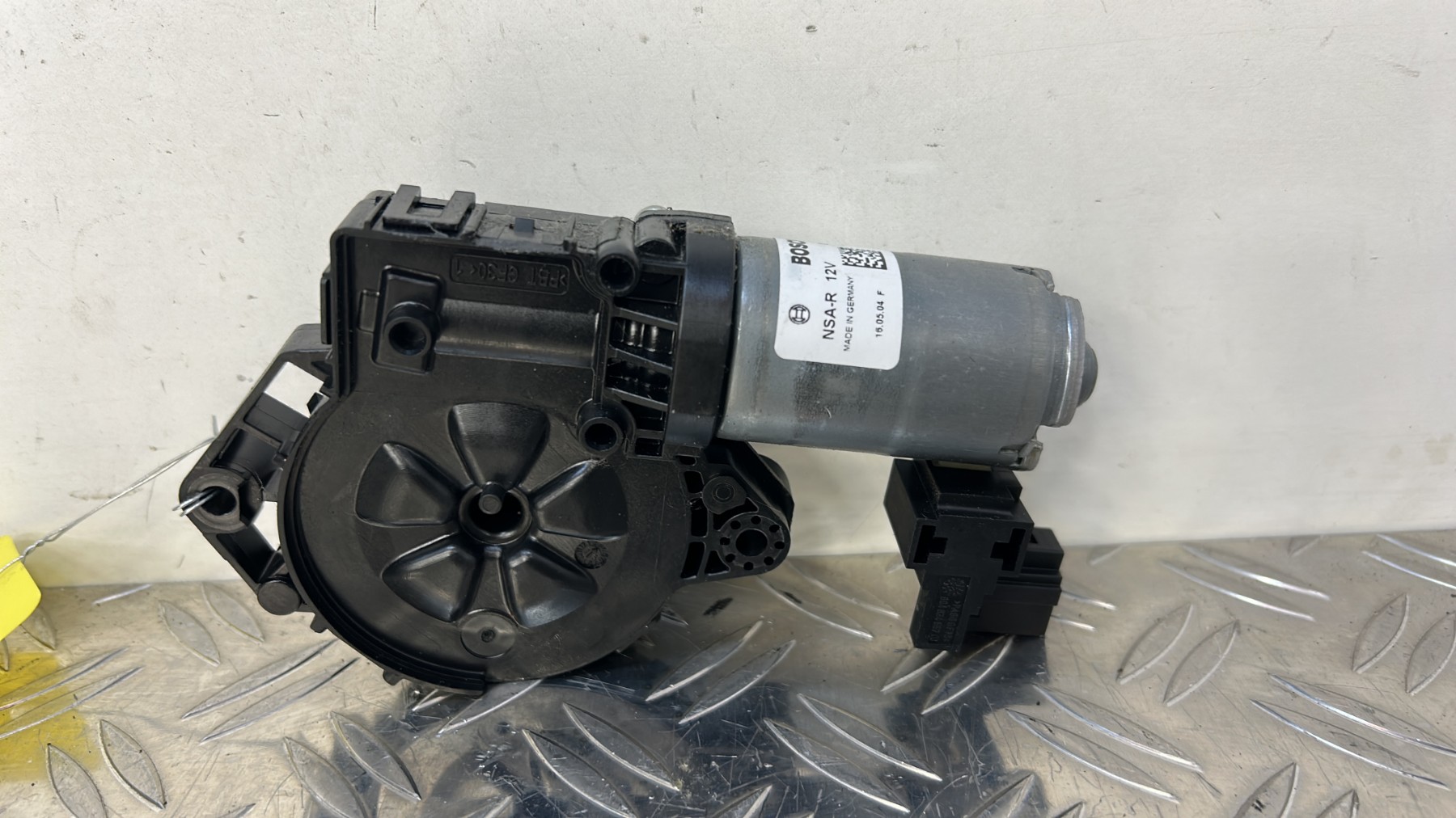 Moteur toit ouvrant MERCEDES CLASSE A 176 PHASE 2 – 0390200101