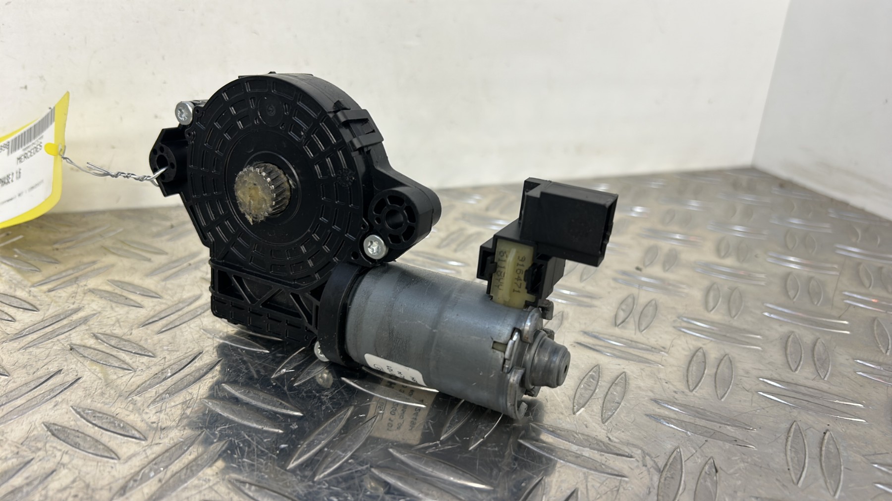 Moteur toit ouvrant MERCEDES CLASSE A 176 PHASE 2 – 0390200101