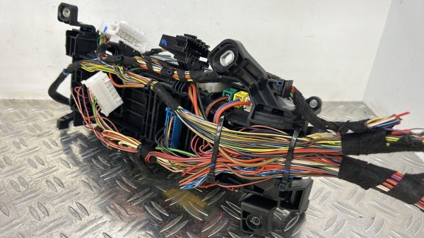 Porte fusible MERCEDES CLASSE A 176 PHASE 2 – A2465402614