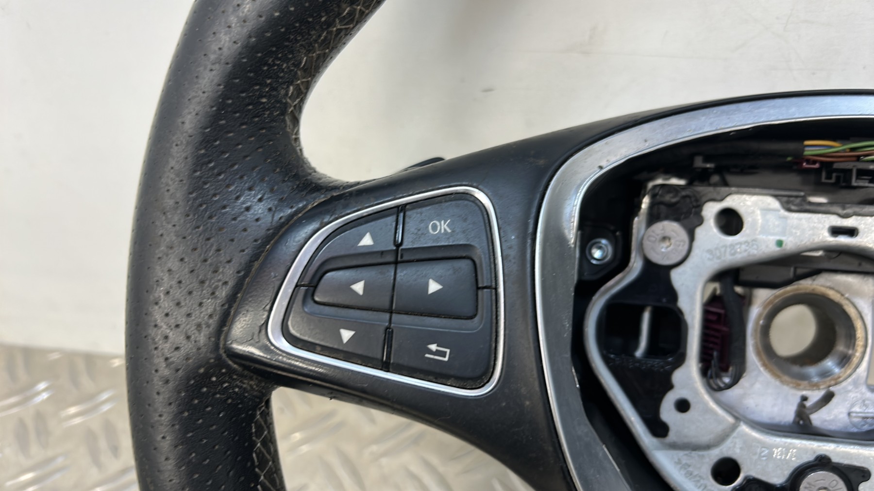 Volant MERCEDES CLASSE A 176 PHASE 2 – A0014609503