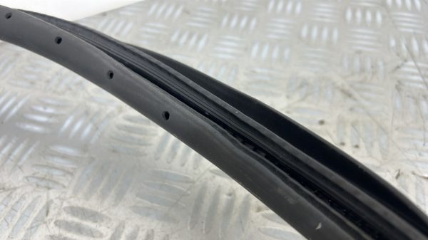 Joint de porte avant droite MERCEDES CLASSE A 176 PHASE 2 – A1766920076