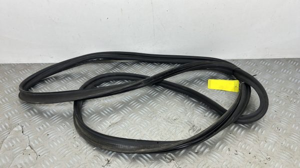 Joint de coffre MERCEDES CLASSE A 176 PHASE 2 – A1767400078