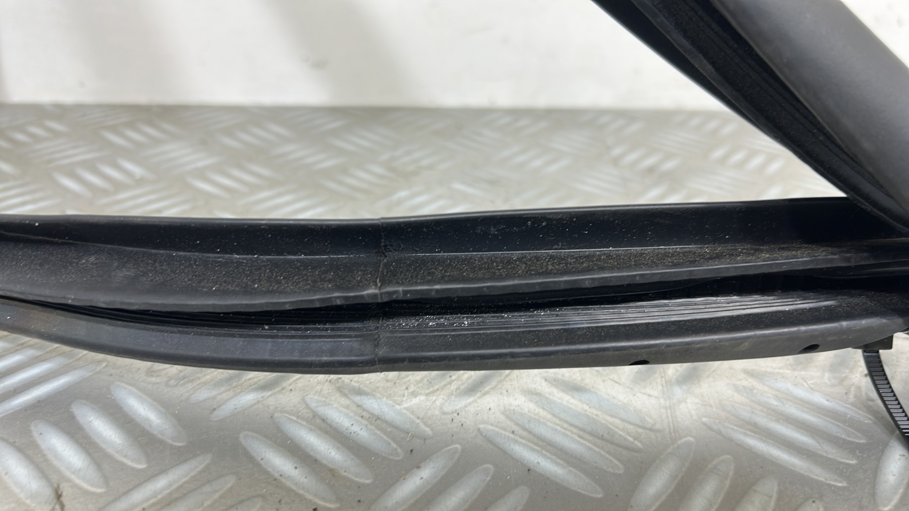 Joint de porte arriere gauche MERCEDES CLASSE A 176 PHASE 2 – A1766920176