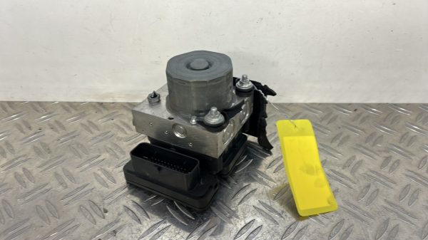 Bloc ABS (freins anti-blocage) MERCEDES CLASSE A 176 PHASE 2 – 815510F020