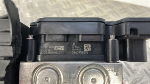 Bloc ABS (freins anti-blocage) MERCEDES CLASSE A 176 PHASE 2 – 815510F020