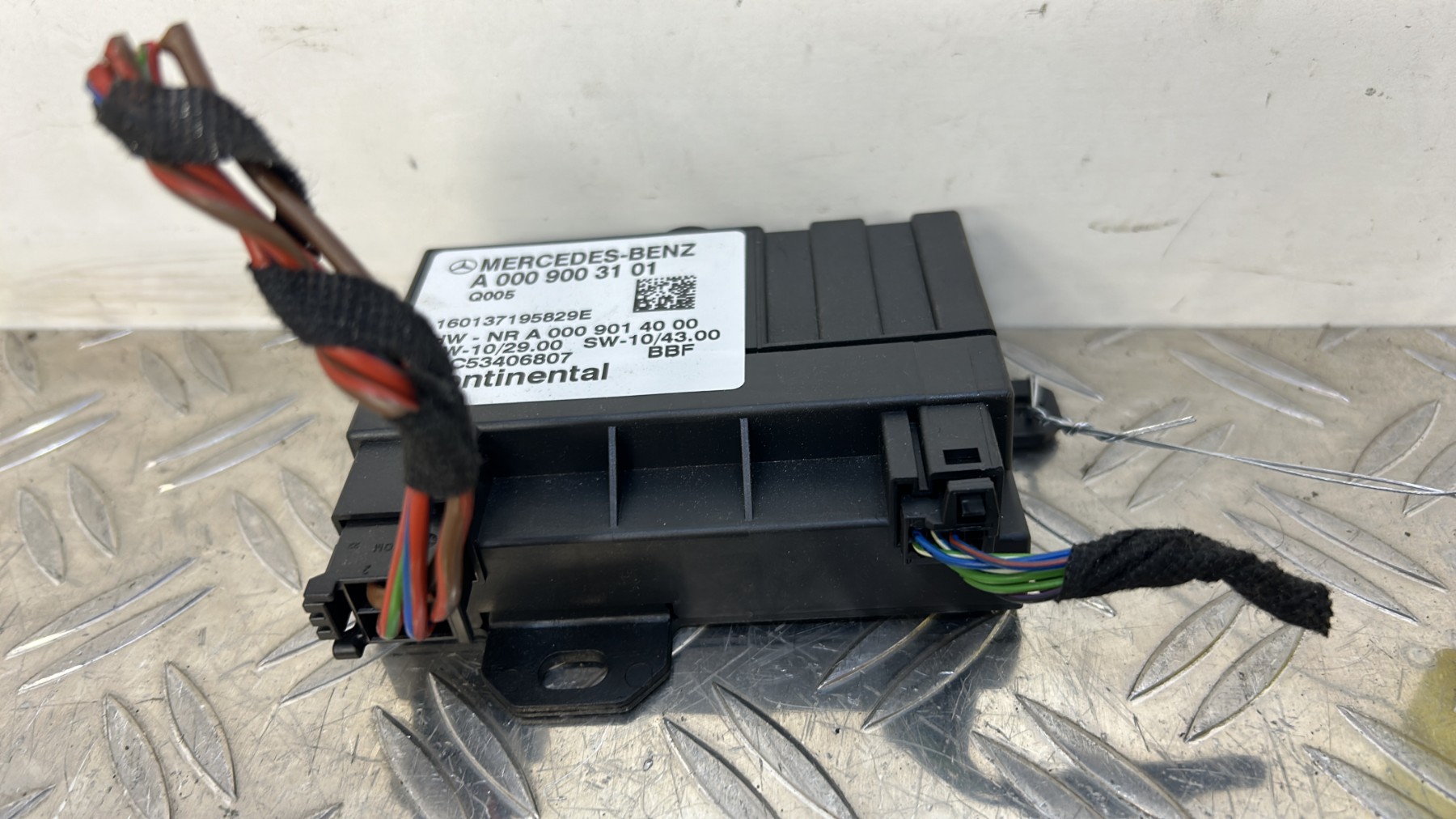 Boîtier Pompe à carburant MERCEDES CLASSE A 176 PHASE 2 – A0009003101