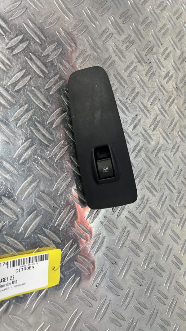Interrupteur de leve vitre avant droit CITROEN JUMPER 3 PHASE 1 – 735532906