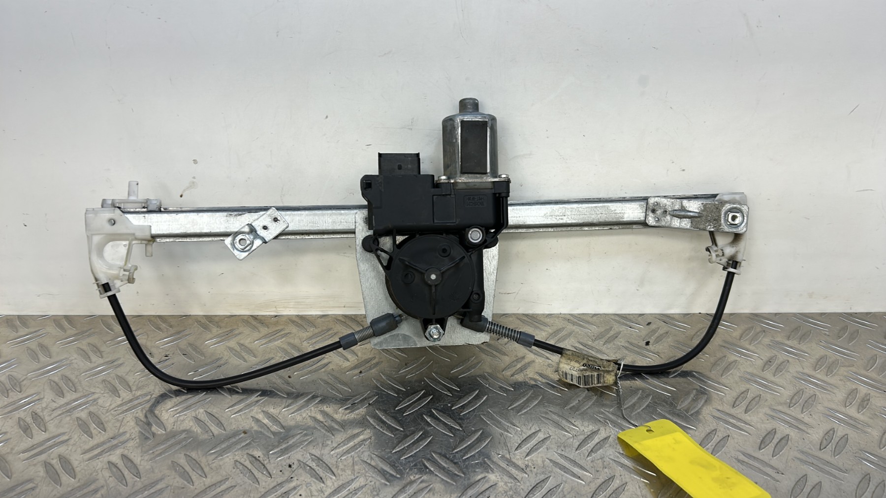 Leve vitre electrique avant droit PEUGEOT BIPPER – 850727