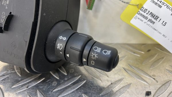Commodo phare RENAULT CLIO 3 PHASE 1 – 7701057088 / 88102001