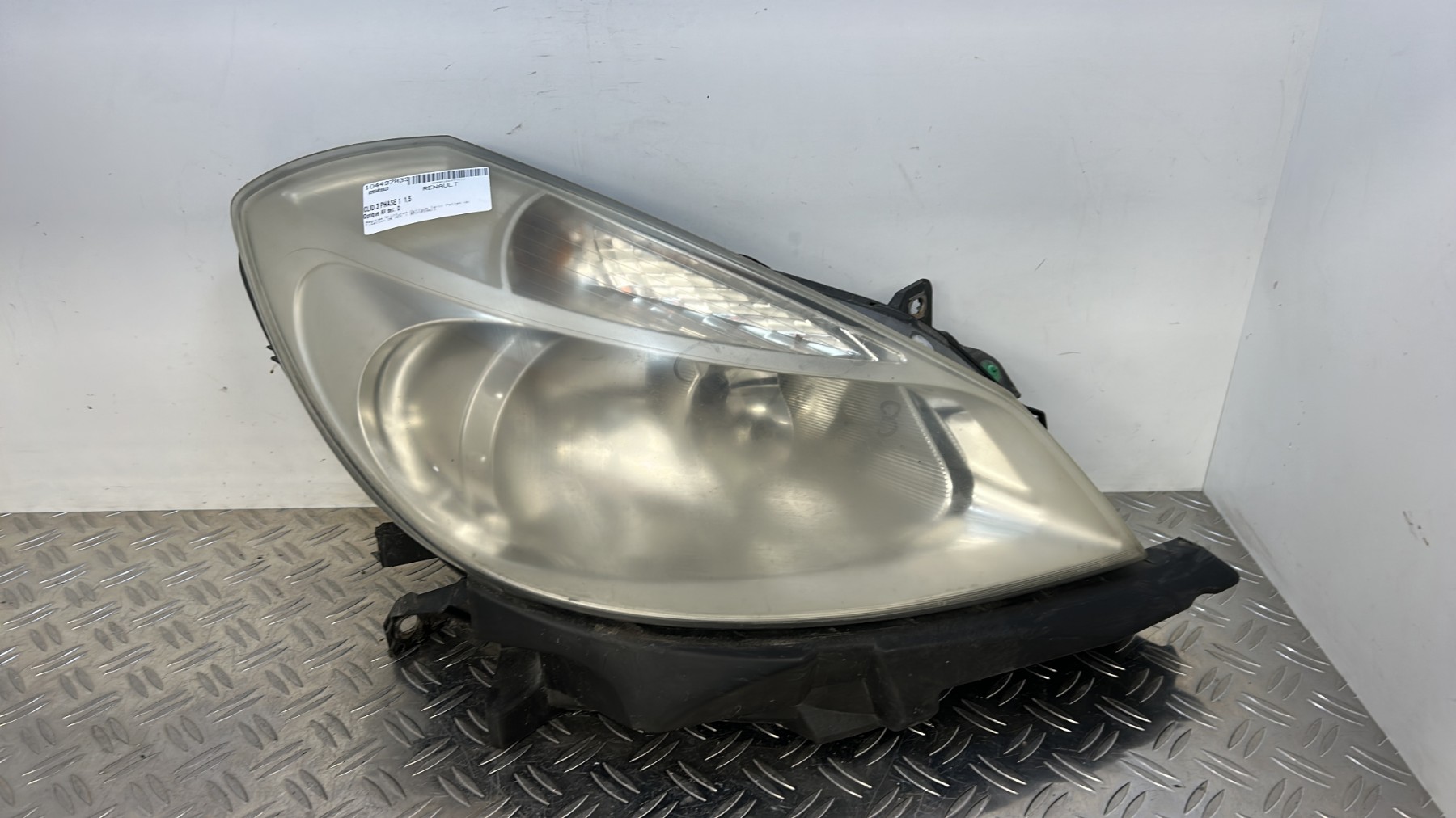 Optique avant secondaire droit (feux)(clignotant) RENAULT CLIO 3 PHASE 1 – 8200459823