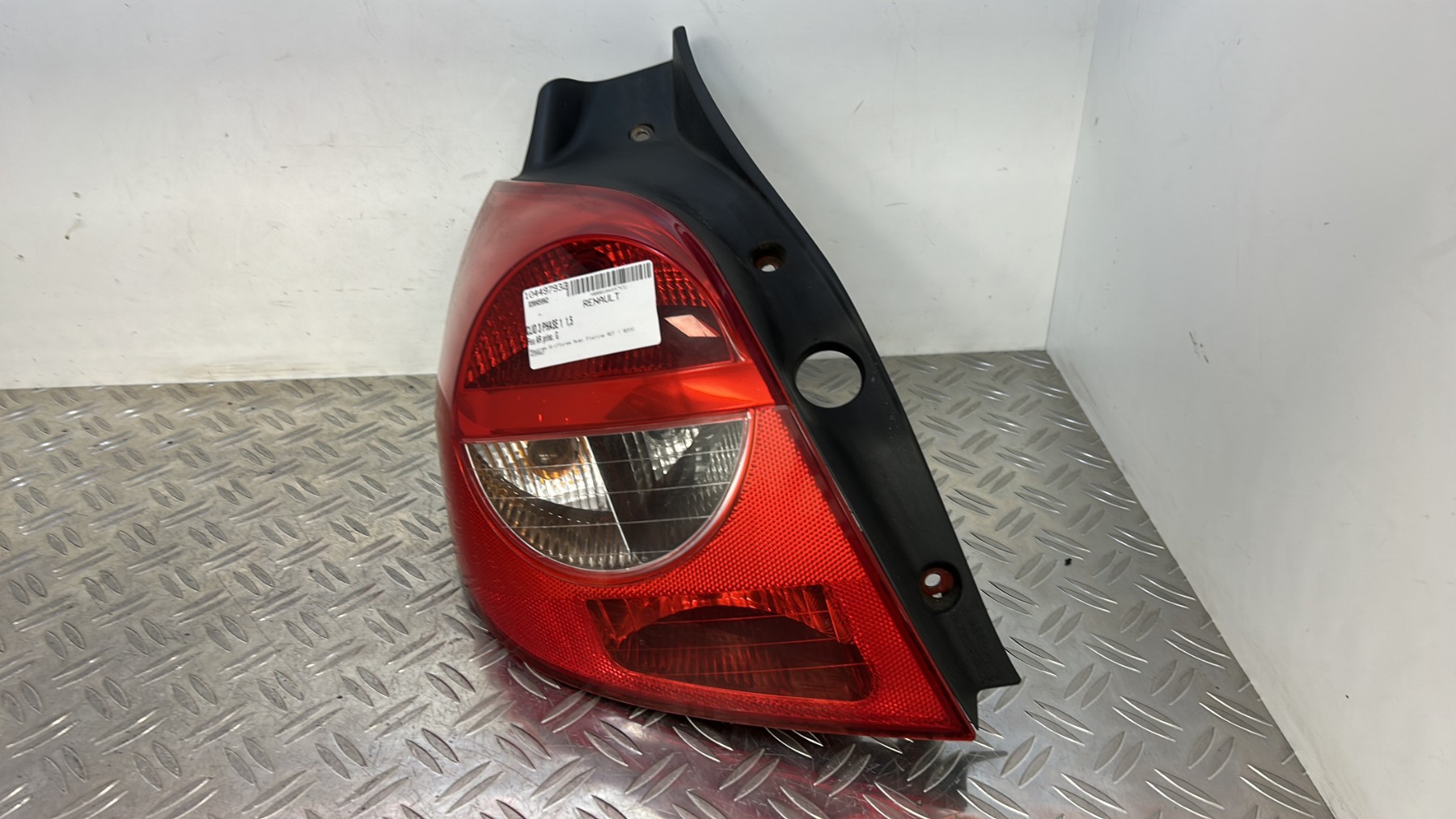 Feu arriere principal gauche (feux) RENAULT CLIO 3 PHASE 1 – 8200459962