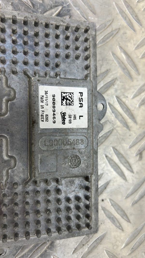 Boitier xenon PEUGEOT 3008 2 PHASE 1 – 90089469