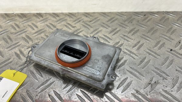 Boitier xenon PEUGEOT 3008 2 PHASE 1 – 90093044
