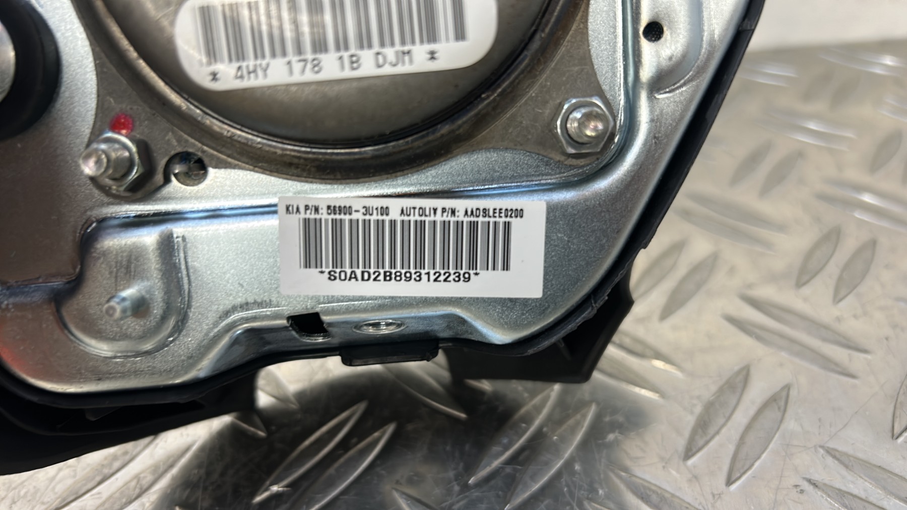 Air bag conducteur KIA SPORTAGE 3 PHASE 1 – 569003U100