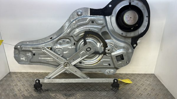 Leve vitre electrique avant gauche KIA SPORTAGE 3 PHASE 1 – 824703U120