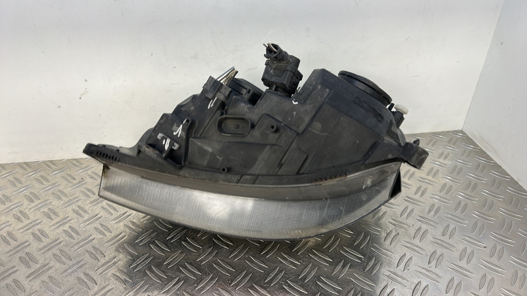 Optique avant principal droit (feux)(phare) RENAULT CLIO 2 PHASE 2 – (15601800RE)