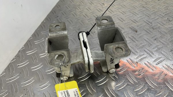 Charniere de porte arriere droit RENAULT KANGOO 2 PHASE 1 – 117113602