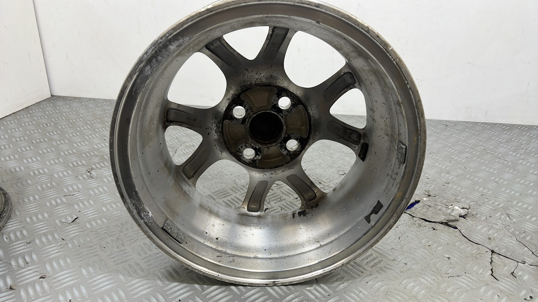 Jante TOYOTA YARIS 1 PHASE 1 – 426110D030