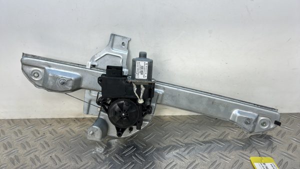 Leve vitre electrique avant gauche PEUGEOT 208 1 PHASE 2 – 9816401780