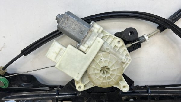 Leve vitre electrique avant gauche CITROEN C4 PICASSO 2 PHASE 1 – (9675288980)