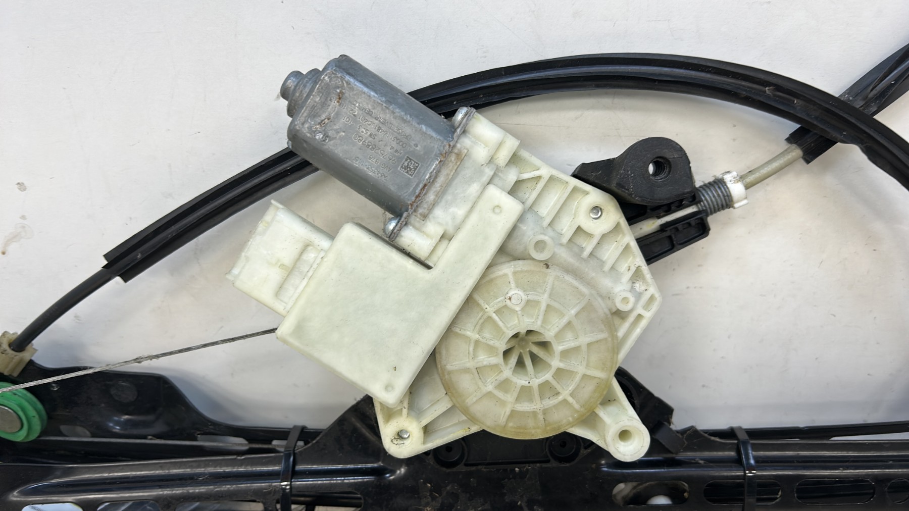 Leve vitre electrique avant gauche CITROEN C4 PICASSO 2 PHASE 1 – (9675288980)
