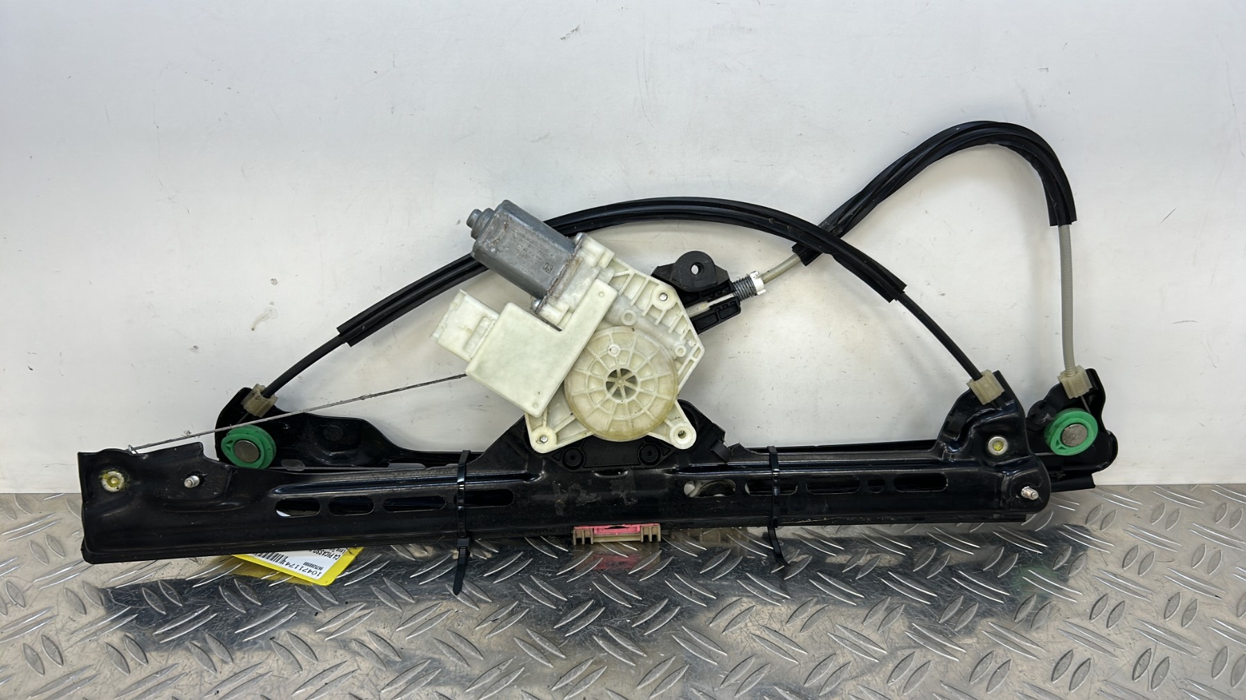 Leve vitre electrique avant gauche CITROEN C4 PICASSO 2 PHASE 1 – (9675288980)