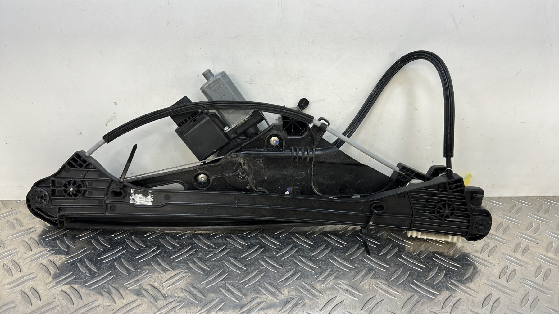Leve vitre electrique avant droit PEUGEOT 3008 2 PHASE 1 – 9811791280