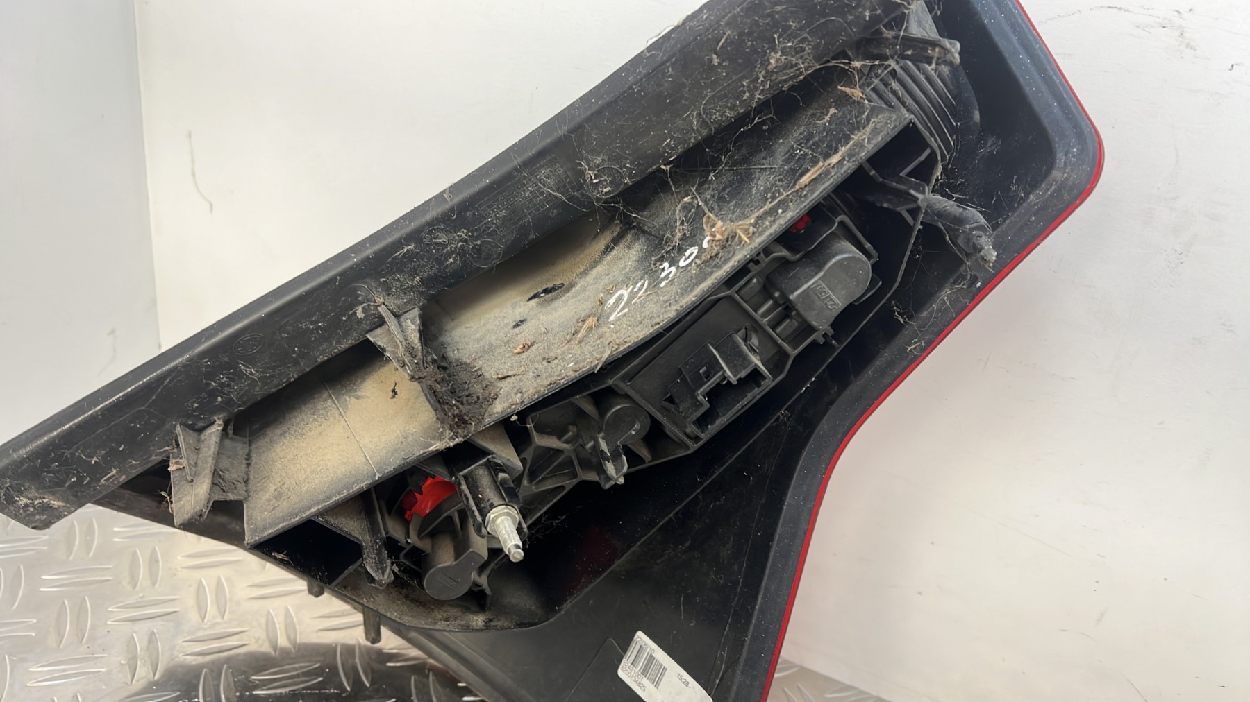 Feu arriere principal gauche (feux) DACIA SANDERO 1 – (8200734825)