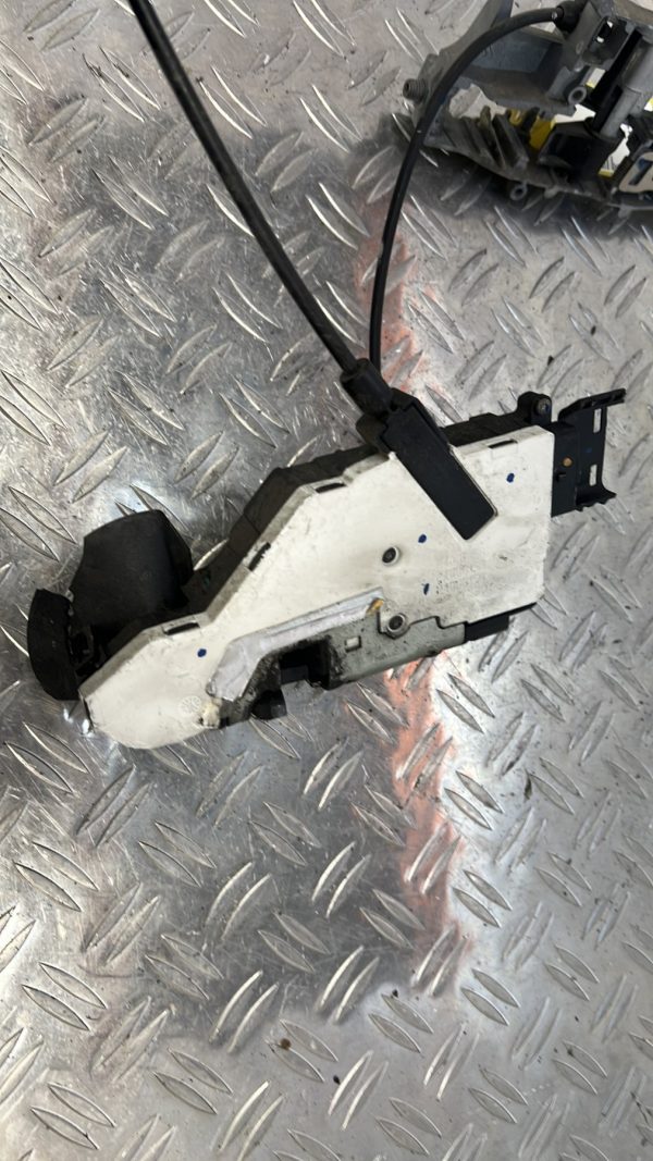 Serrure avant gauche PEUGEOT 207 PHASE 1 – (00009135V9)