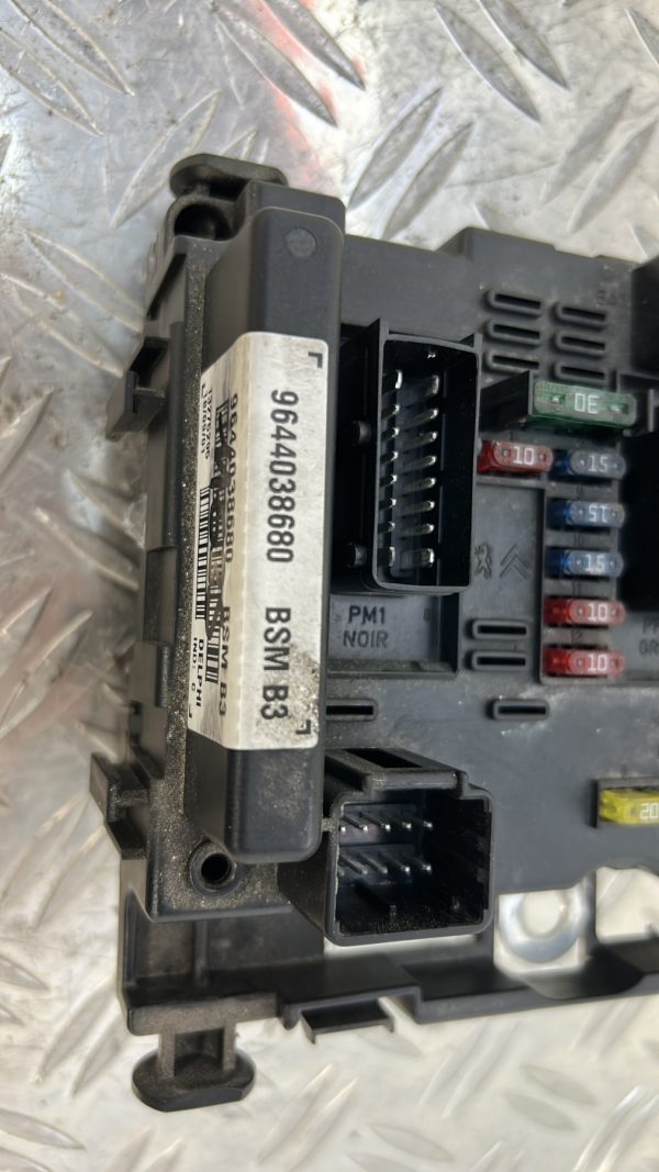 Boitier servitude moteur (BSM) CITROEN XSARA PHASE 2 COUPE – (9644038680)