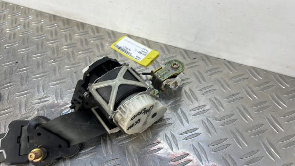 Ceinture avant droit RENAULT CLIO 3 PHASE 1 – (8200683926)