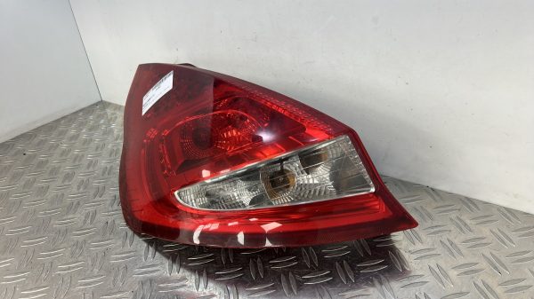 Feu arriere principal gauche (feux) FORD FIESTA 6 PHASE 1 – (8A6113405A)