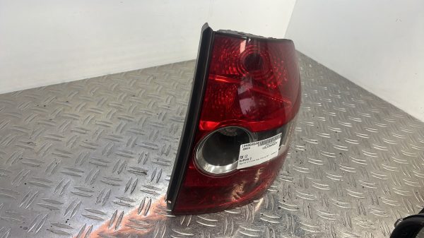 Feu arriere principal droit (feux) VOLKSWAGEN FOX – 5Z0945112