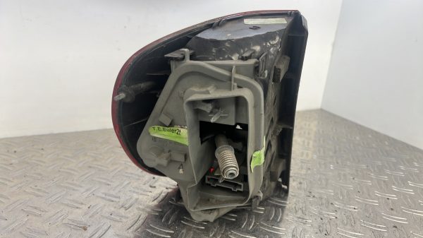Feu arriere principal droit (feux) VOLKSWAGEN FOX – 5Z0945112