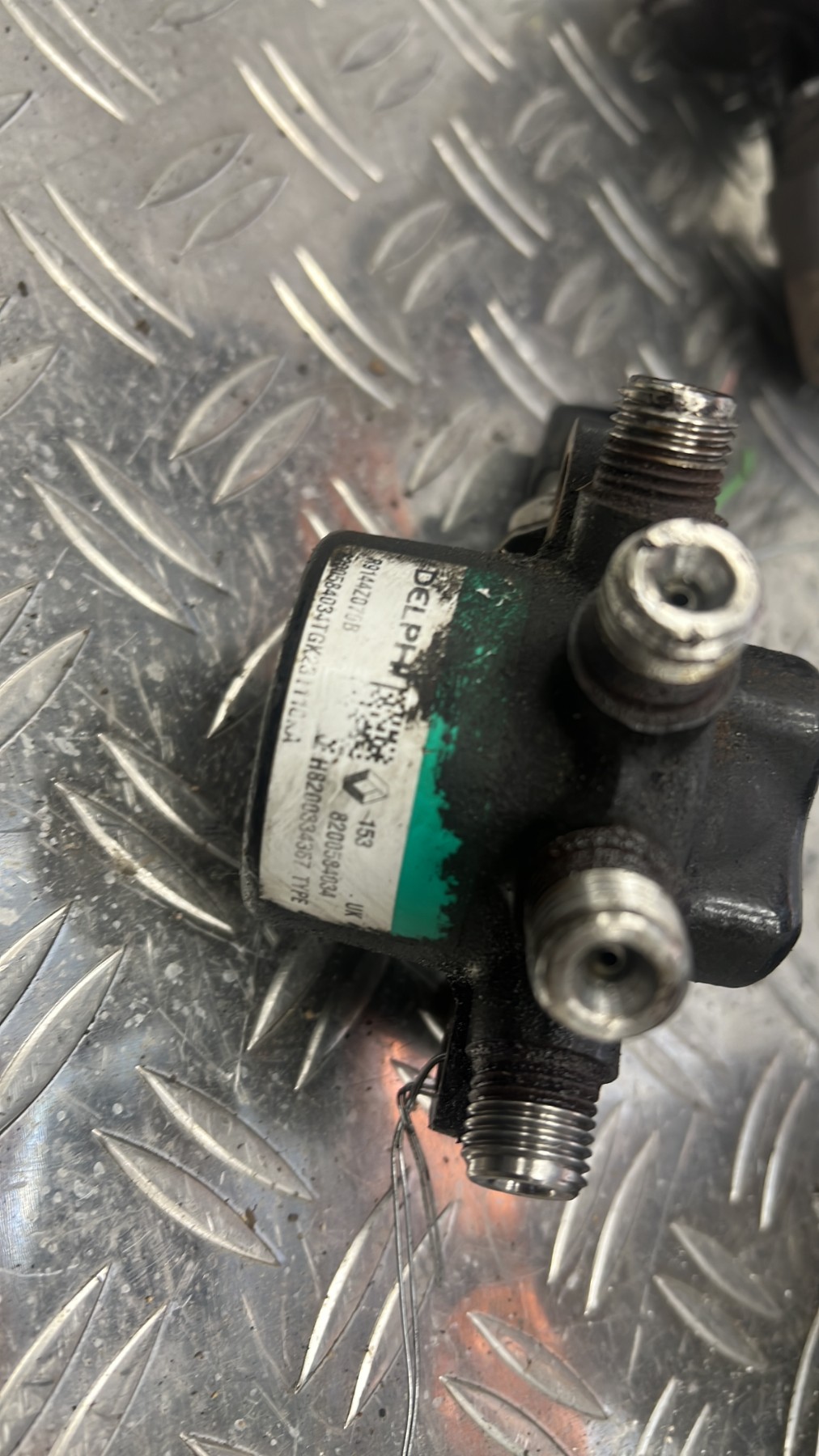 Rampe injection RENAULT CLIO 3 PHASE 1 BREAK – 8200584034
