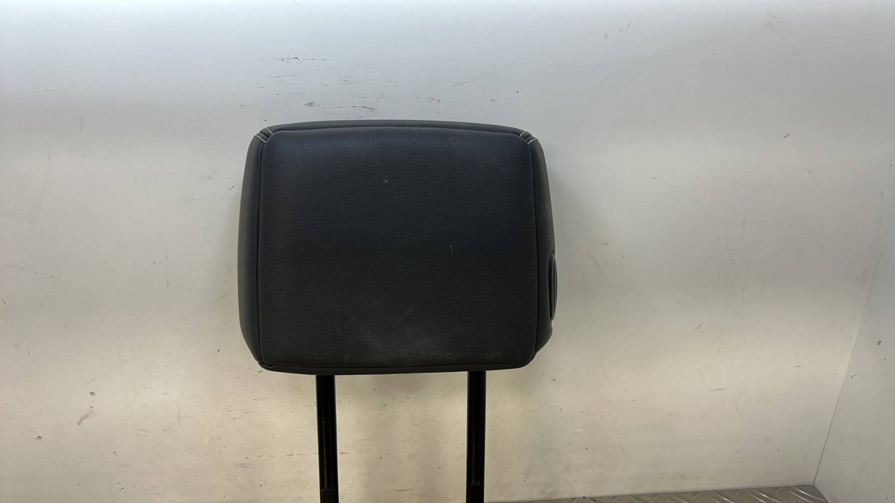 Appui tete avant RENAULT CLIO 3 PHASE 2 – 7701062945